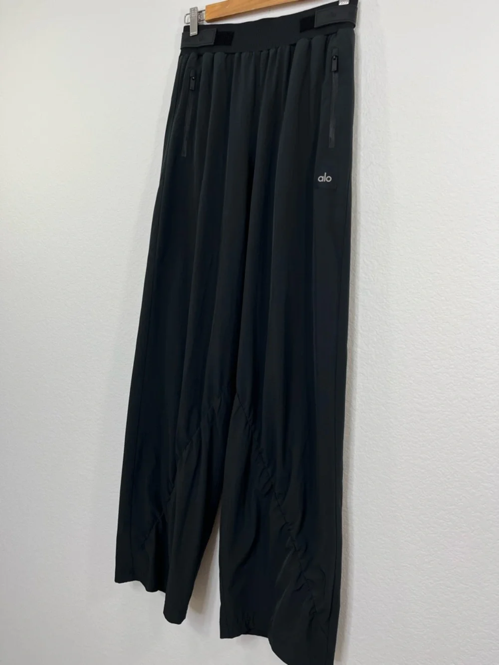 Alo Yoga High-Waist Elevation Trouser Black size S - Picture 3 of 10